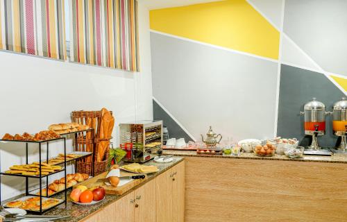 Manzil Hotel in Roches Noires