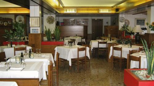 Hotel Corone - image 3