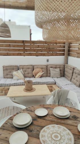 NOMAD SURF HOUSE 2