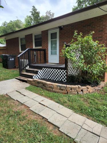 2BR 1BA Duplex House King Beds Great for Small Groups Close to All Uptown Charlotte attractions 2BR 1BA Duplex House King Beds Great for Small Groups Close to All Uptown Charlotte attractions