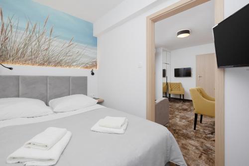Studio Apartment image 10