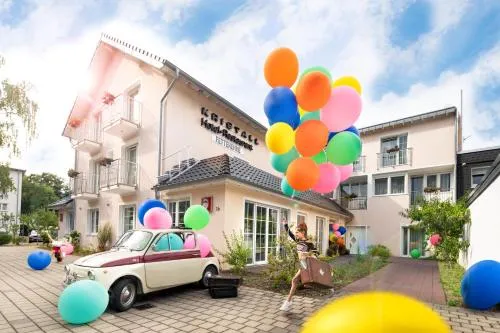 Kristallhotel Fettehenne in Leverkusen, Deutschland