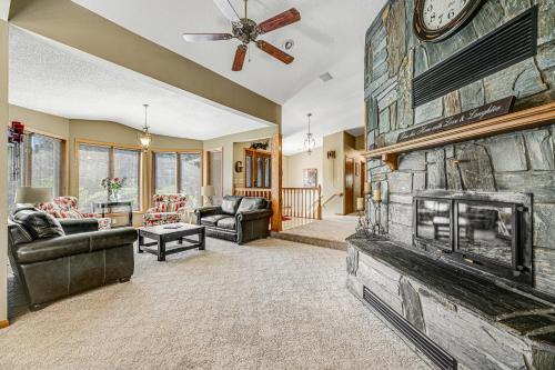 Crooked Canyon Lodge in Summerset