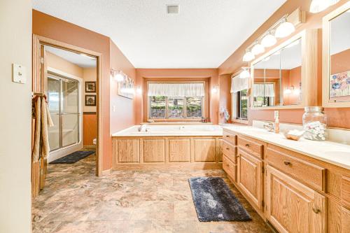 Crooked Canyon Lodge in Summerset