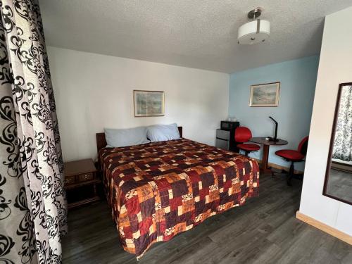 Liberty Motel - image 13