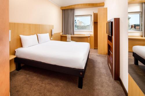 ibis Nottingham Centre - image 30