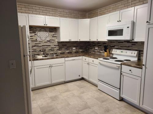 Swin Housing - nightly weekly and monthly rentals - image 13