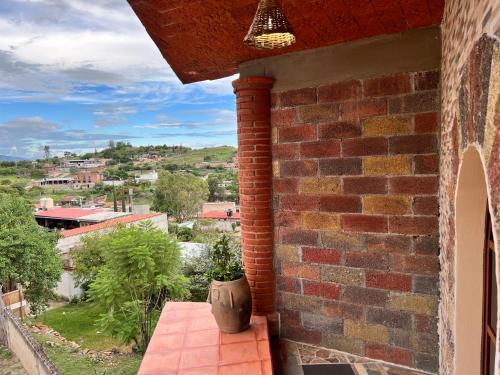 Casa Taller zapoteca Huella Carmín