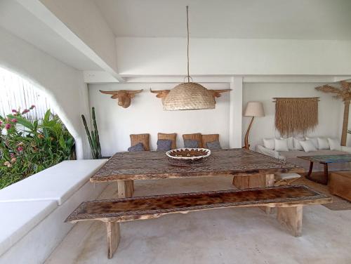 Facilities, Sal Central in Uluwatu