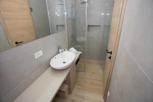 Family friendly house with a swimming pool Split - 15909 - image 13