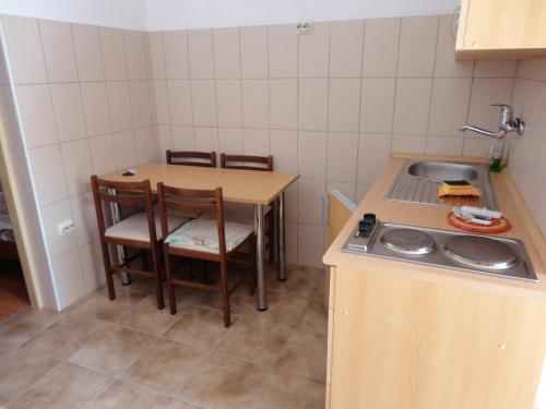 Apartments with a parking space Rtina - Stosici Zadar - 15921 - image 4