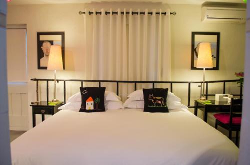 2 twin beds