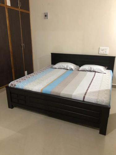 Two-Bedroom House room in Mountain view lake front Home ( Non AC 2 bhk )