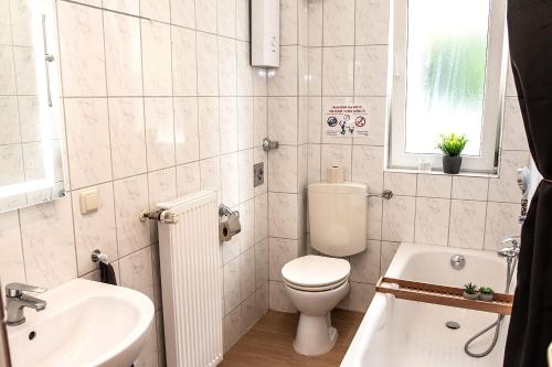 浴室, CosyHomes24 - centrally with balcony and parking space - IL01a in 伊瑟隆