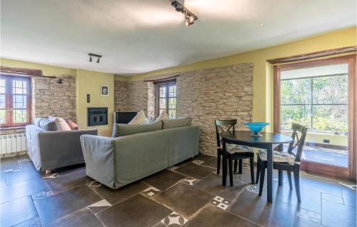  Cozy Apartment In Bossolasco With Wifi in Bossolasco