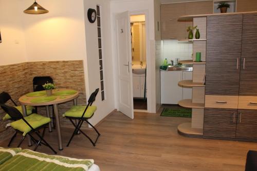 Apartment Patrícia with garden - image 3