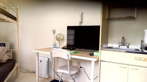 One-Bedroom Apartment image 7