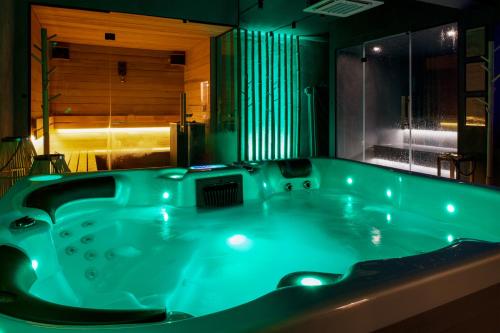 Karstais baseins, M2 Resort Wellness & Spa in Ostrowo (Pomeranian)