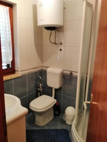 Apartments with a parking space Njivice Krk - 15904 - image 8