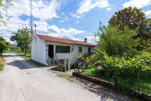 Apartments with a parking space Buzet (Central Istria - Sredisnja Istra) - 17333 - Buzet