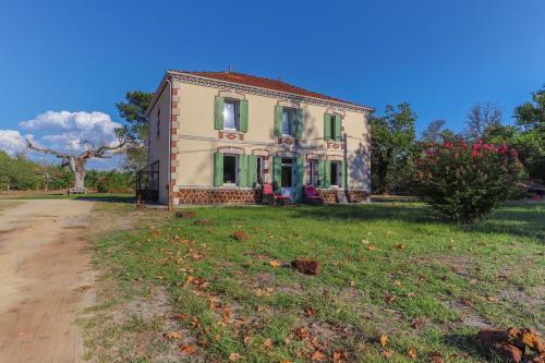 Les Maisons des Houssats à Trensacq