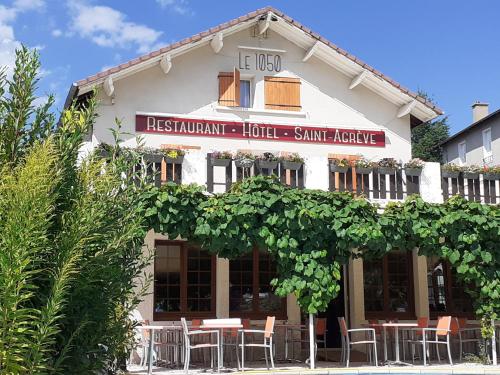 Logis Hôtel Restaurant Le 1050 - Hotel - Saint-Agrève