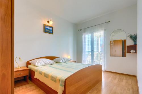 Apartment with Sea View image 6