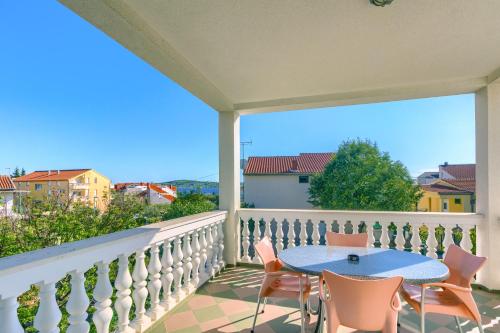 Apartment with Sea View image 9