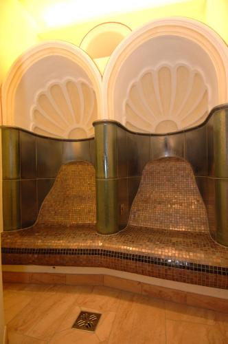 Hotel Edelweiss - image 11