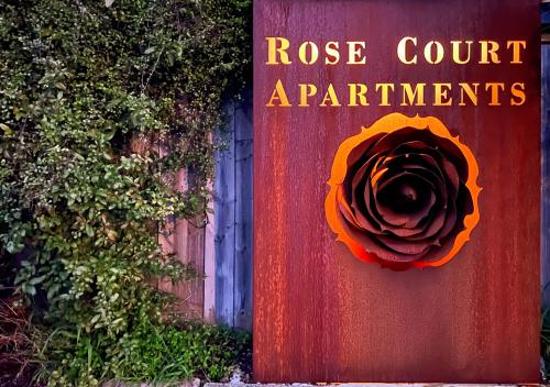 Rose Court Apartments "Aristone" Hobart