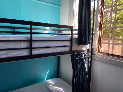 1 twin bed