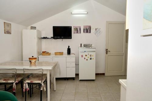 La casa di zia Imma nel dirupo La casa di zia Imma nel dirupo