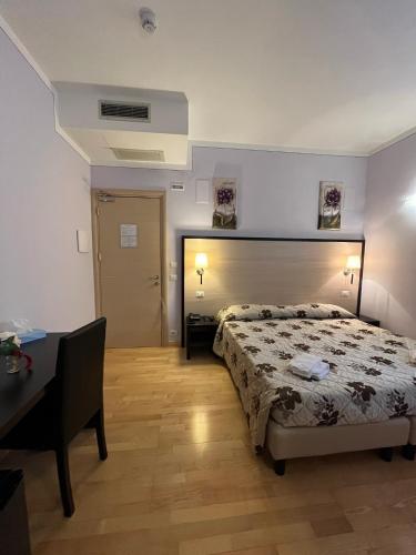 Double or Twin Room with Private Bathroom