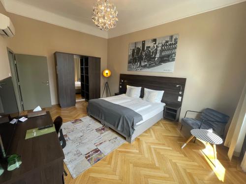 Quadruple Room room in Hotel Brauhof Wien