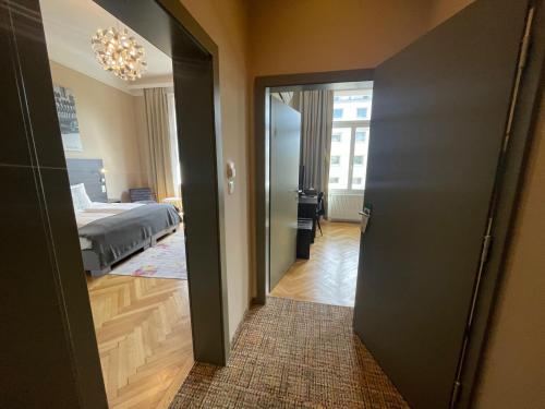 Quadruple Room image 4