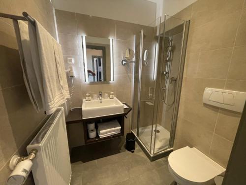 Quadruple Room image 3