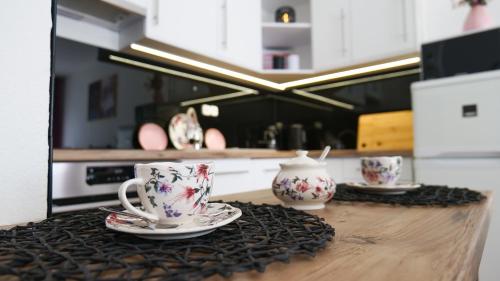 บริการและสิ่งอำนวยความสะดวก, Studio Florens in จอซเซฟ อัตติลา ฃาโกเตเลป