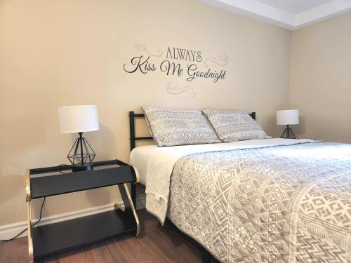 B&B Laval - Cozy spacious Apt In Laval, Greater Montreal - Bed and Breakfast Laval