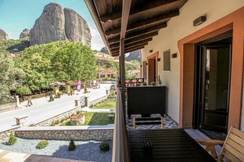 Meteora Heaven and Earth Kastraki premium suites - Adults Friendly