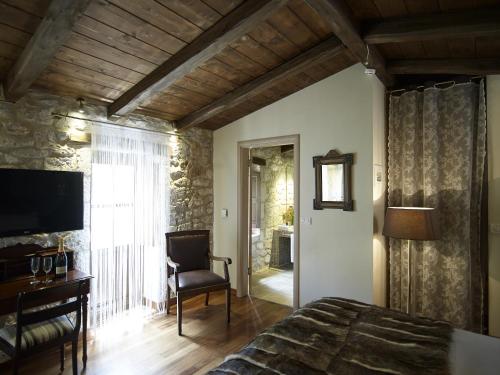 2 bedrooms, 2 beds