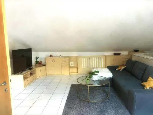 Möblierte 3 Zimmer Apartment - Mit Smart TV, Wlan und kostenfreie Parkplätze in Schloß Holte-Stukenbrock, Deutschland