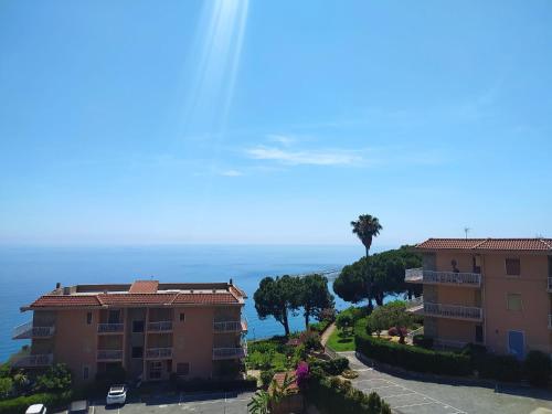 Rifugio marinaresco con vista mare e parcheggio - Apartment - Cipressa