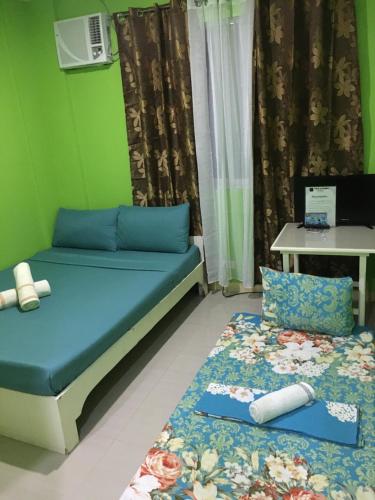 room detail thumbnail 2