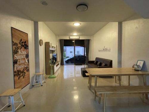 Khok Samet Chun Hostel