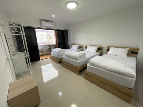 Khok Samet Chun Hostel