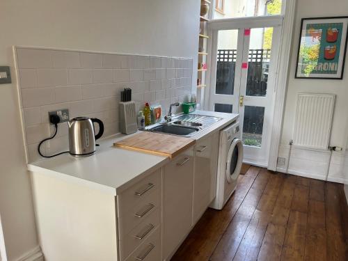 Elegant Bloomsbury Apartment in Tunbridge Wells in Royal Tunbridge Wells
