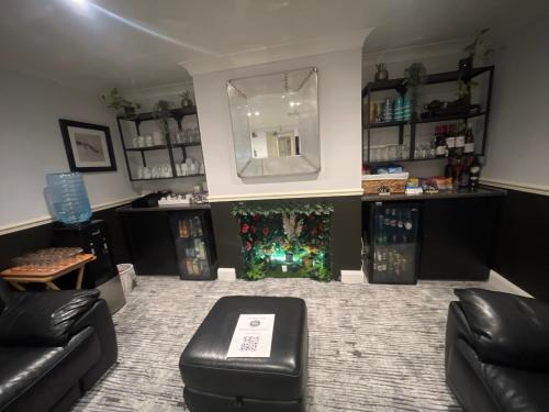 Bar/ Salón, Orient B&B in Holyhead