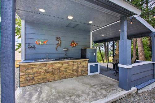 Eureka Tiny Home with Hot Tub and Community Beach! in Glen Lake