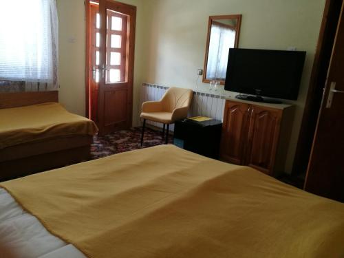 Самостоятелни стаи в къща за гости Балкан, Ribarica (foto 4)