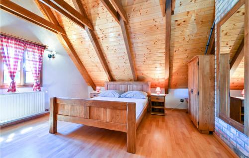 Three-Bedroom Holiday Home In Gornji Trpuci in Starjak